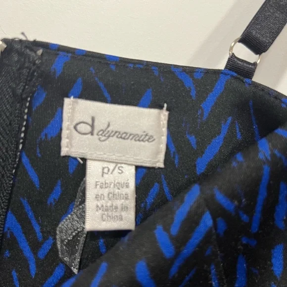 Black and Blue Patterned Crop Top - Picture 5 of 5